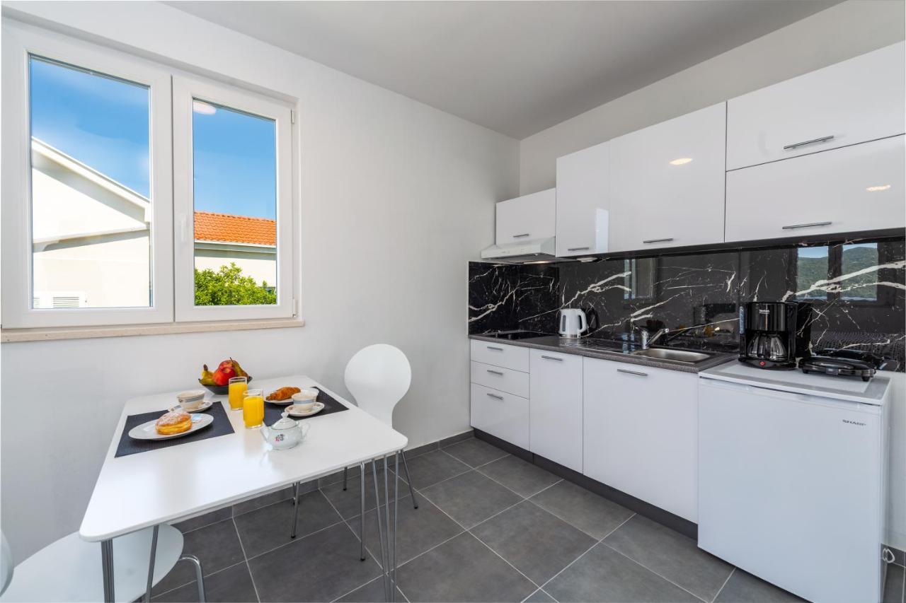 Korta Apartments Viganj Eksteriør billede